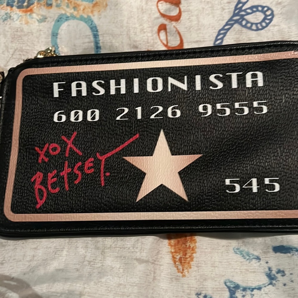 Betsey Johnson No Limit Fashionista Convertible Wristlet